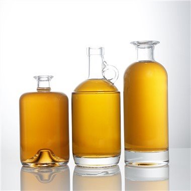 750 Класическа стъклена бутилка